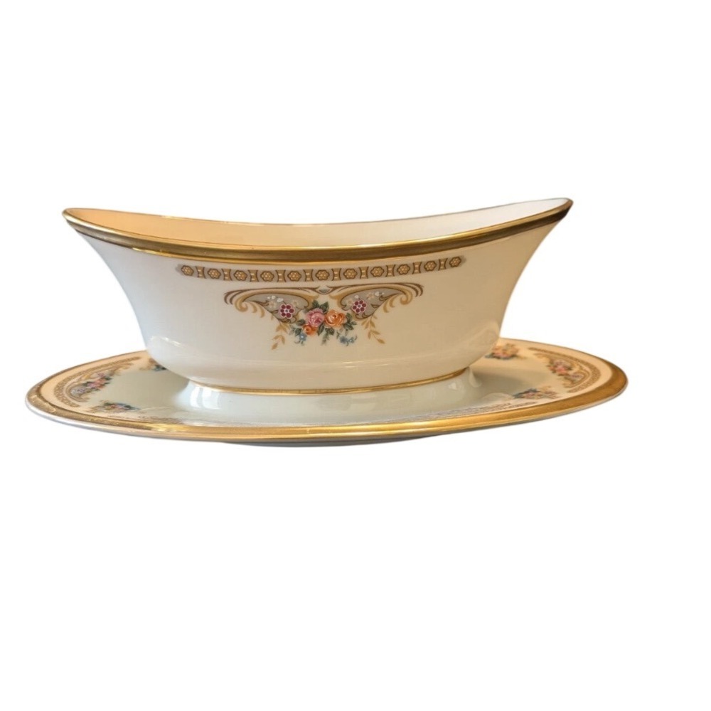 Lenox Versailles Gravy Boat Attached Underplate Ivory Gold Trim Floral USA